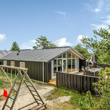 Lav - 3-8km From The Sea By Interhome بيت للعطل *