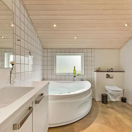 بيت للعطل Lav - 3-8km From The Sea By Interhome