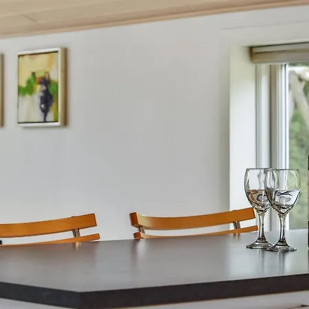 Lav - 3-8km From The Sea By Interhome بيت للعطل *