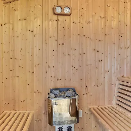 Lav - 3-8km From The Sea By Interhome *