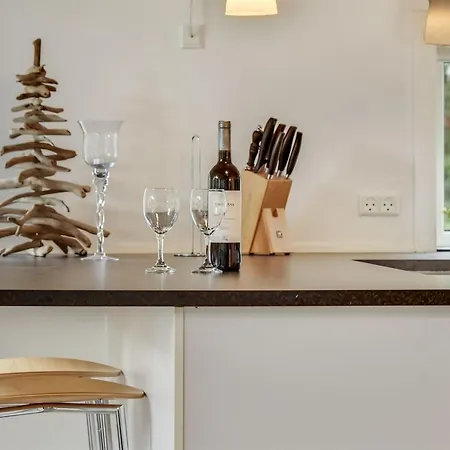 Lav - 3-8km From The Sea By Interhome