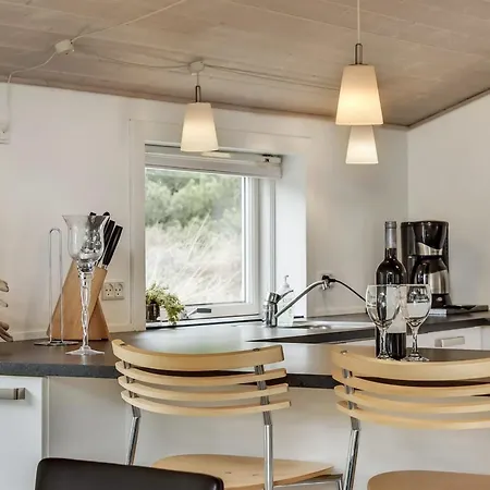 Lav - 3-8km From The Sea By Interhome *