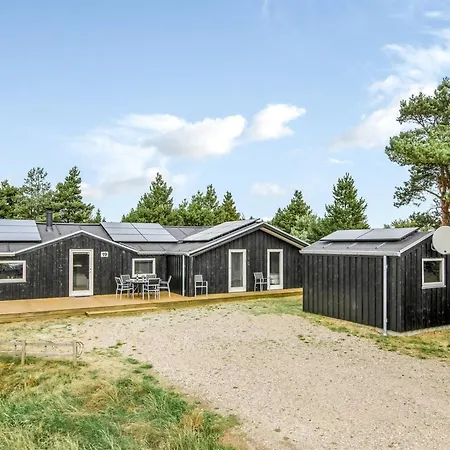 Lav - 3-8km From The Sea By Interhome *