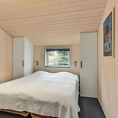 Lav - 3-8km From The Sea By Interhome *
