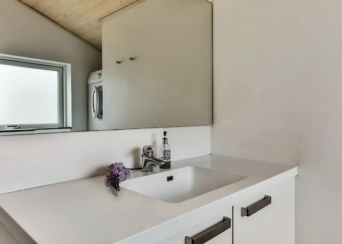 Lav - 3-8km From The Sea By Interhome *