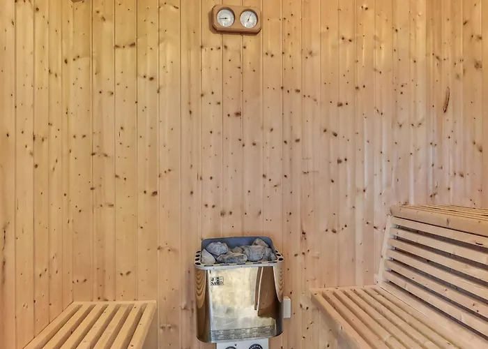 Lav - 3-8km From The Sea By Interhome *