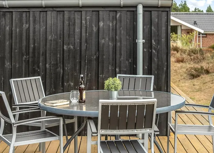 Lav - 3-8km From The Sea By Interhome Tagholm