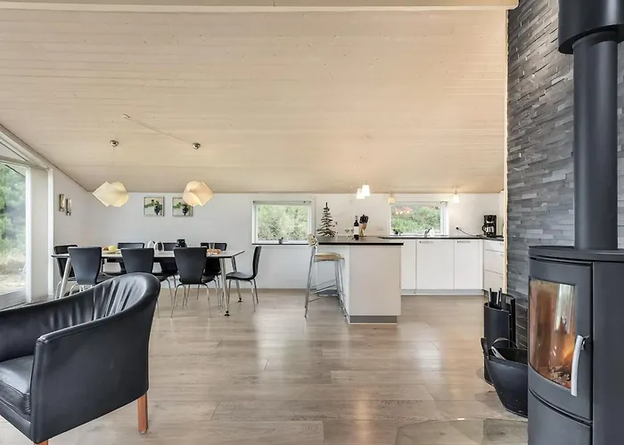 Feriehus Lav - 3-8km From The Sea By Interhome *