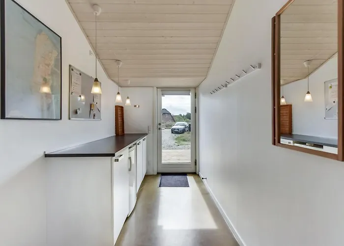 Lav - 3-8km From The Sea By Interhome Feriehus